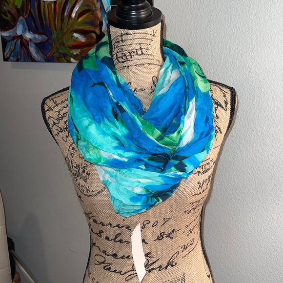 Infinity/Loop Scarf - Picture 2 of 6